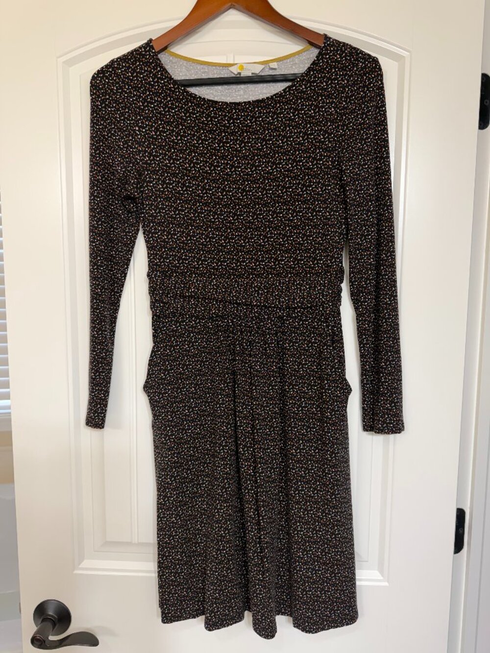 Boden Abigail Jersey Dress in Black Confetti Spot